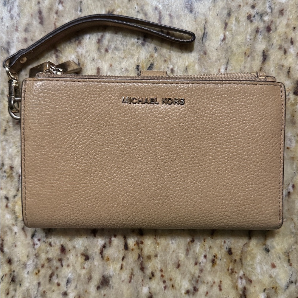 Michael Kors Jet Set Travel Tan Double Zip Wristlet